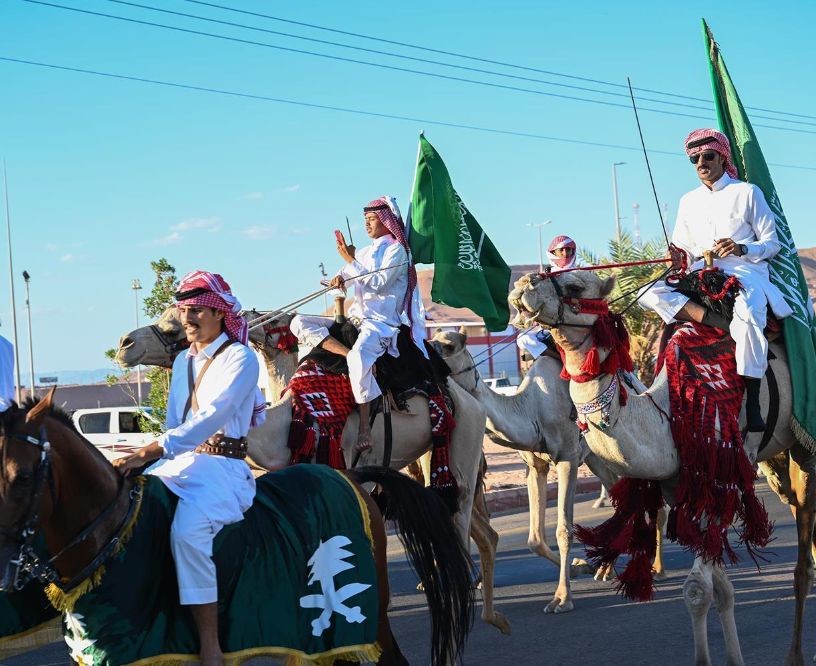 مسيرة للهجن والخيول بمحافظة حقل