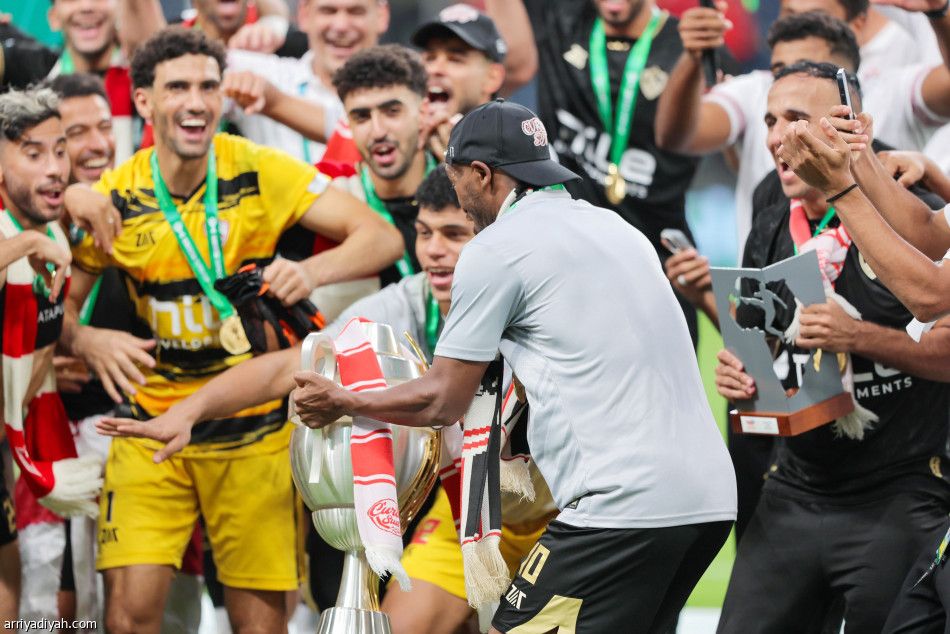 آل الشيخ يتوج الزمالك بسوبر إفريقيا