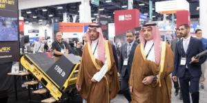 الخريف يطّلع على أحدث تقنيات التعدين في معرض "MINExpo" بـلاس فيغاس