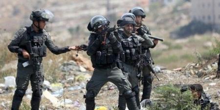 السلطات الإسرائيلية تٌعلن مقتل شخصين جراء هجوم شخصاً فلسطينياً بالتعدي عليهم بالطعن