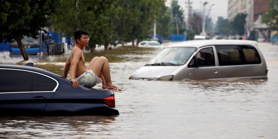 مصرع شخص باليابان وإجلاء 60 ألفا آخرين بسبب الفيضانات