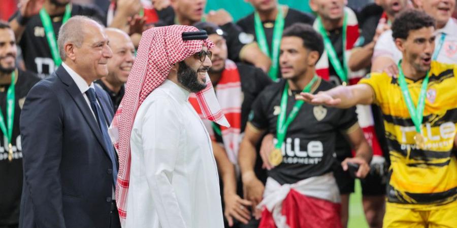 آل الشيخ يتوج الزمالك بسوبر إفريقيا