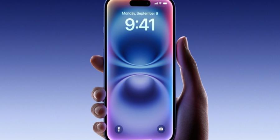 آبل تطلق أول تحديث لنظام iOS 18