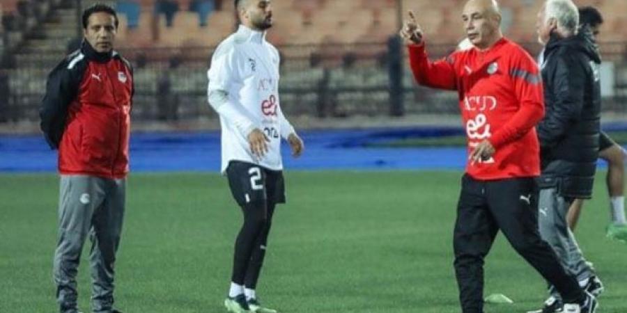 حسام حسن يستقر على هذا الثنائى لقيادة دفاع المنتخب أمام موريتانيا