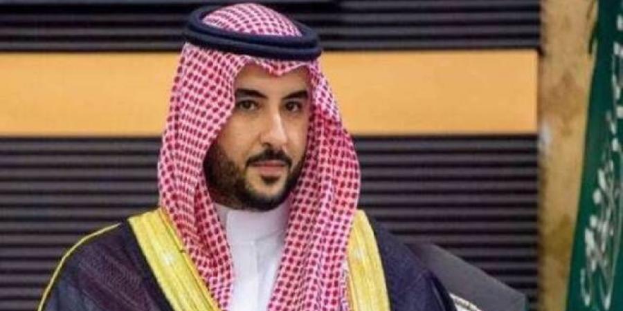 وزير الدفاع يبحث مع نظيره الأمريكي سبل تعزيز إطار الشراكة العسكرية