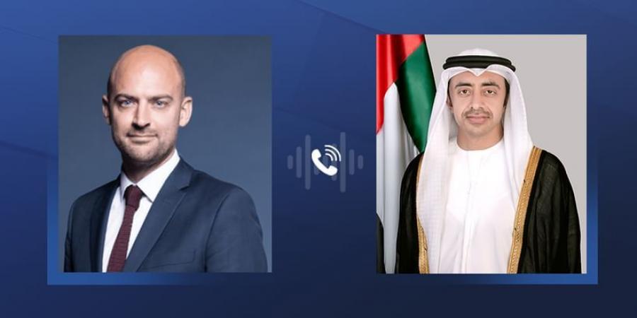 عبدالله بن زايد ووزير الخارجية الفرنسي يبحثان هاتفيا العلاقات الإستراتيجية بين البلدين والتطورات بالمنطقة