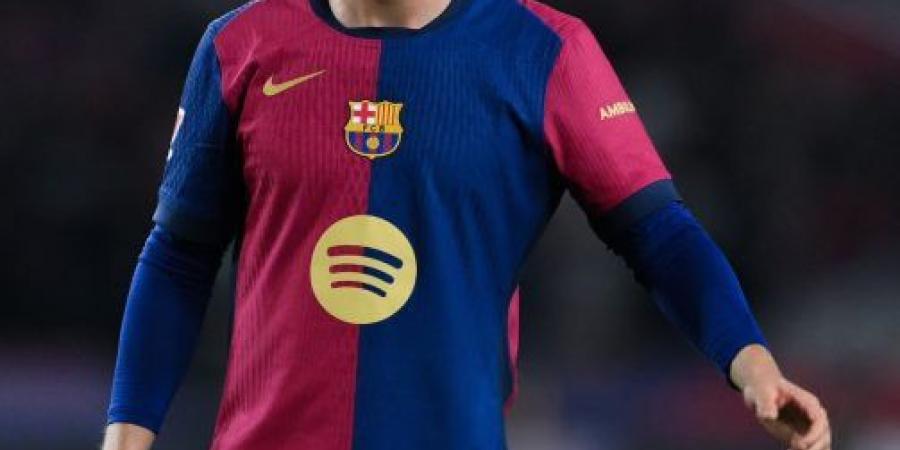 لاعب برشلونة يُفاجئ تشافي بهذا التصريح