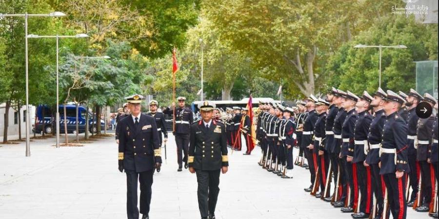 وزارة الدفاع توقع اتفاقية مع نظيرتها الإسبانية لبناء سفن قتالية جديدة (صور)