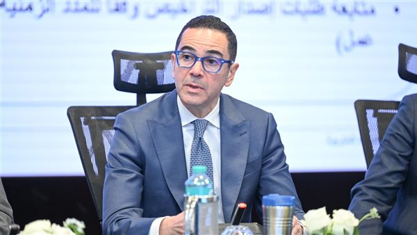 وزير الاستثمار يبحث تفعيل منصة التراخيص الإلكترونية الموحدة 5 وزير الاستثمار يبحث تفعيل منصة التراخيص الإلكترونية الموحدة