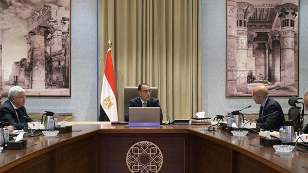 عاجل| لمنع الغش والتسريبات.. مدبولي يستعرض مقترحات لحوكمة لجان الثانوية العامة 5 عاجل| لمنع الغش والتسريبات.. مدبولي يستعرض مقترحات لحوكمة لجان الثانوية العامة