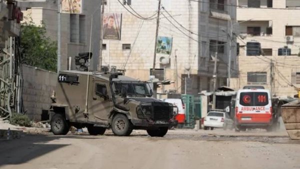 جبهة جديدة في فلسطين.. مسلحون يقاتلون السلطة الفلسطينية في مخيم للاجئين