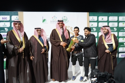 نائب أمير المدينة المنورة يرعى نهائي كأس التميز 5 نائب أمير المدينة المنورة يرعى نهائي كأس التميز