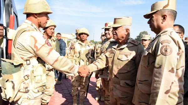 وزير الدفاع: الدولة المصرية تمتلك القدرة على تحقيق التوازن الإقليمي بالمنطقة 5 وزير الدفاع: الدولة المصرية تمتلك القدرة على تحقيق التوازن الإقليمي بالمنطقة