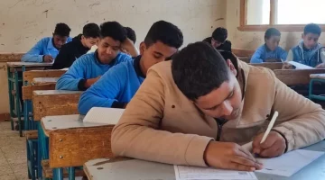 السؤال اللي بكاء كل الطلاب؟ كشف مفرد كلمة ‘الناس’ في اللغة العربية وأسرار استخدامها