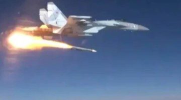 بوابة روز اليوسف | عاجل.. إصابة مقاتلة روسية Su-35 بصاروخ والطيار يتمكن من الهبوط بالطائرة
