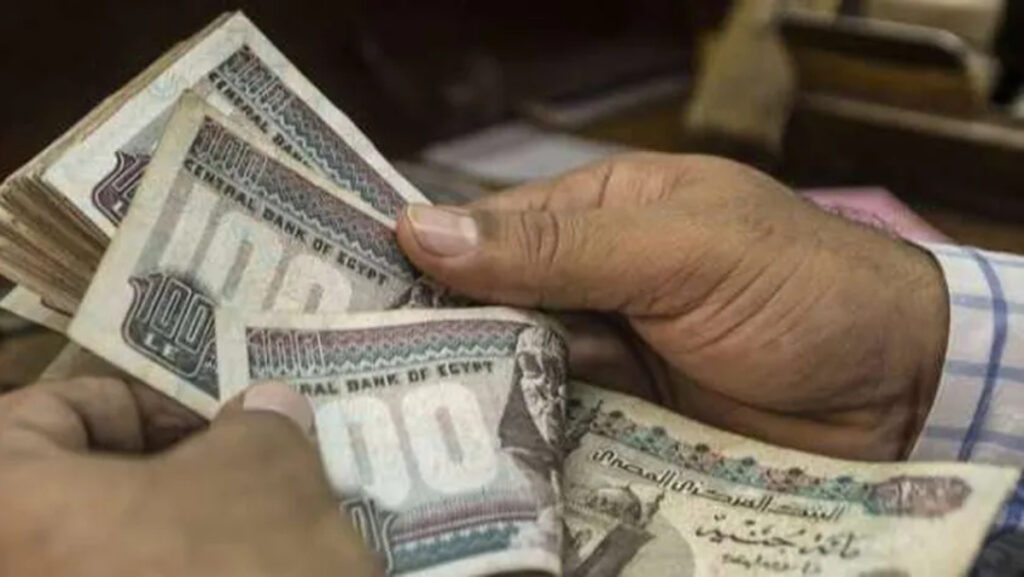 "كل ما تحتاج معرفته عن شهادات البنك الأهلي: فرص استثمارية مضمونة وتحقيق الأهداف" 5 “كل ما تحتاج معرفته عن شهادات البنك الأهلي: فرص استثمارية مضمونة وتحقيق الأهداف”