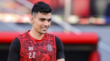 الأهلي يقترب من إعلان صفقة أشرف بن شرقي لتعزيز صفوفه الهجومية