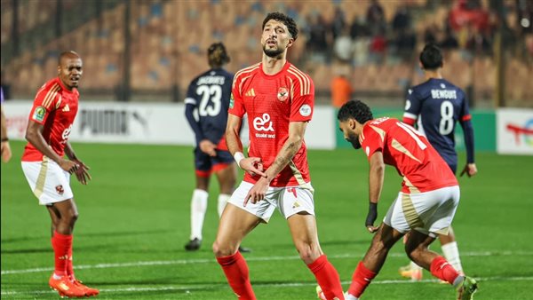 الدوري المصري| وسام أبو على يقود هجوم الأهلي أمام سموحة 5 الدوري المصري| وسام أبو على يقود هجوم الأهلي أمام سموحة