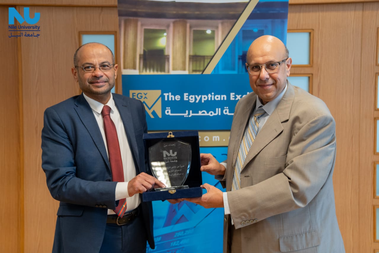 وائل عقل: التعاون يعزز من الثقافة المالية لطلاب الجامعة وتحسين قدراتهم على إدارة مدخراتهم واستثماراتهم 5 وائل عقل: التعاون يعزز من الثقافة المالية لطلاب الجامعة وتحسين قدراتهم على إدارة مدخراتهم واستثماراتهم