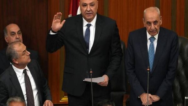 عون: لبنان ماض في خطوات ثابتة لتحقيق الأمن والاستقرار بالجنوب 5 عون: لبنان ماض في خطوات ثابتة لتحقيق الأمن والاستقرار بالجنوب
