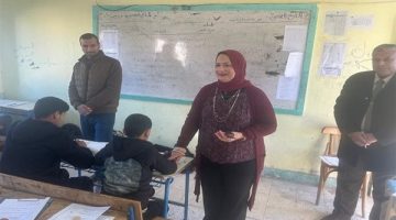 18،394 طالبًا وطالبة يؤدون امتحانات الفصل الدراسي الأول في تعليم مطروح وسط أجواء هادئة