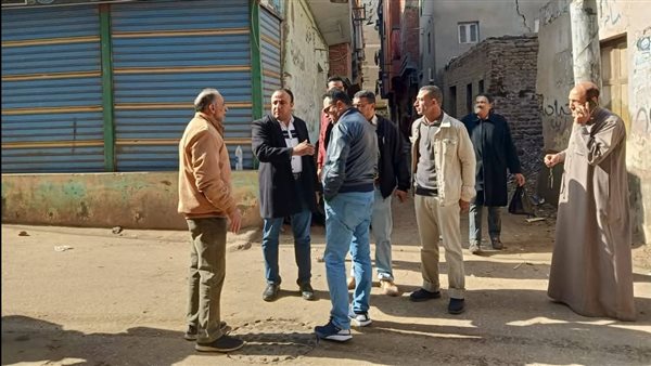 رئيس منية النصر في الدقهلية يتفقد إصلاح الهبوط الأرضي بمنطقة شارع الجامع الكبير..صور 5 رئيس منية النصر في الدقهلية يتفقد إصلاح الهبوط الأرضي بمنطقة شارع الجامع الكبير..صور