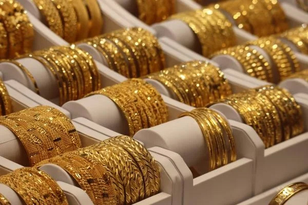 التقرير الأسبوعي لـ «آي صاغة»: 0.9 % ارتفاعًا في أسعار الذهب بالأسواق المحلية خلال أسبوع 5 التقرير الأسبوعي لـ «آي صاغة»: 0.9 % ارتفاعًا في أسعار الذهب بالأسواق المحلية خلال أسبوع