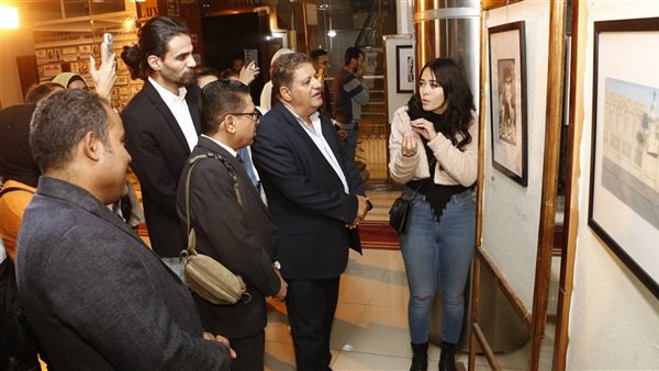 رئيس مهرجان الأقصر للسينما الإفريقية يفتتح معرض ابداعات فناني الجنوب بمكتبة مصر 5 رئيس مهرجان الأقصر للسينما الإفريقية يفتتح معرض ابداعات فناني الجنوب بمكتبة مصر