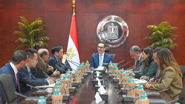 وزير الاستثمار يبحث خطة شركة كينجدم الصينية لإنشاء مصنع للكتان في مصر 5 وزير الاستثمار يبحث خطة شركة كينجدم الصينية لإنشاء مصنع للكتان في مصر