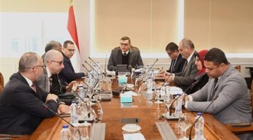 وزير الإسكان يلتقى ممثلي مجموعة عبدالمحسن الحكير القابضة ويستعرض عددا من الفرص الاستثمارية الواعدة بالمدن الجديدة