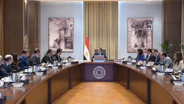 رئيس الوزراء يتابع موقف تنفيذ المرحلة الأولي من منظومة التأمين الصحي الشامل 5 رئيس الوزراء يتابع موقف تنفيذ المرحلة الأولي من منظومة التأمين الصحي الشامل