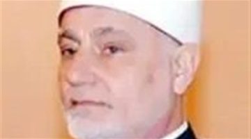 بعد تعرضه لوعكة صحية.. وزير الأوقاف يزور المفتي الأسبق