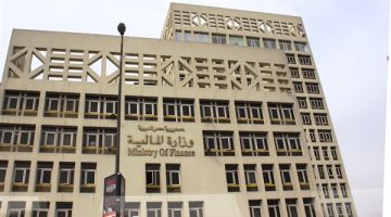 عاجل.. تعليمات جديدة بشأن الإفراج الجمركي عن السيارات الواردة للاستخدام الشخصي