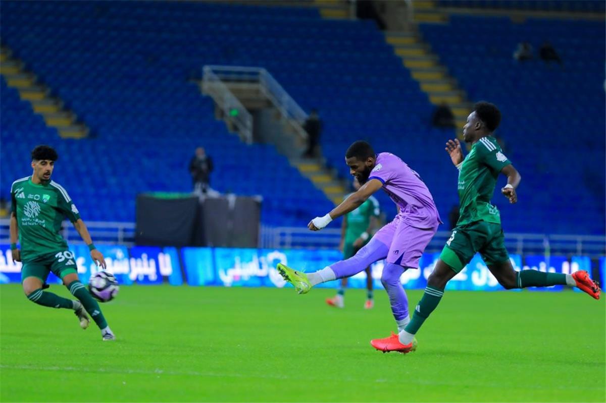 الأهلي يسقط في فخ الخلود بهدف قاتل في الدوري السعودي 5 الأهلي يسقط في فخ الخلود بهدف قاتل في الدوري السعودي