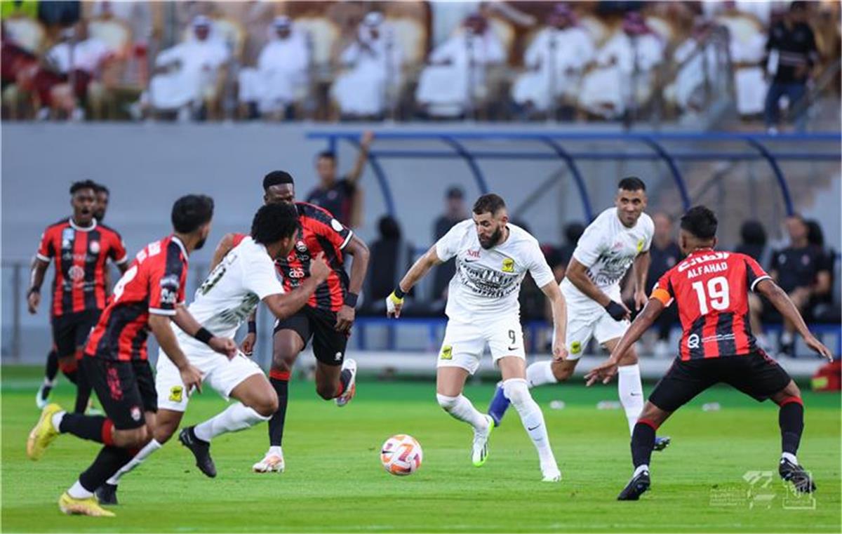 موعد والقناة الناقلة لمباراة الاتحاد والرائد اليوم في الدوري السعودي.. والمعلقون 5 موعد والقناة الناقلة لمباراة الاتحاد والرائد اليوم في الدوري السعودي.. والمعلقون