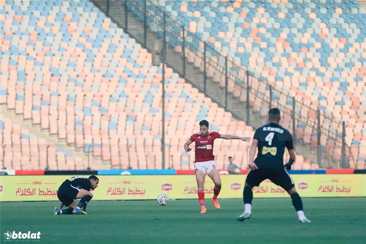 تقارير تكشف تطورًا جديدًا في رحيل أكرم توفيق إلى الدوري القطري 5 تقارير تكشف تطورًا جديدًا في رحيل أكرم توفيق إلى الدوري القطري