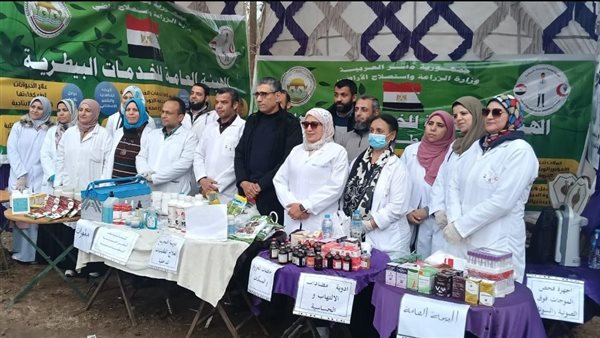 فحص وعلاج 1772 رأس من الخيال والإبل بمنطقة سقارة في الهرم 5 فحص وعلاج 1772 رأس من الخيال والإبل بمنطقة سقارة في الهرم