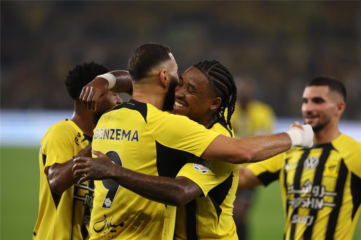 الاتحاد يقسو على الرائد برباعية في الدوري السعودي 5 الاتحاد يقسو على الرائد برباعية في الدوري السعودي