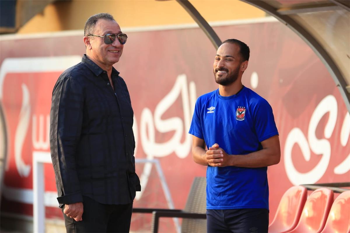 وليد سليمان: الأندية الكبيرة لا تقف على أحد.. وأكرم توفيق أدرى بظروفه