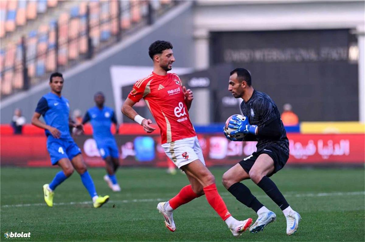 الأهلي يعلن نتيجة الفحوصات الطبية لـ وسام أبو علي بعد تعرضه للإغماء 5 الأهلي يعلن نتيجة الفحوصات الطبية لـ وسام أبو علي بعد تعرضه للإغماء
