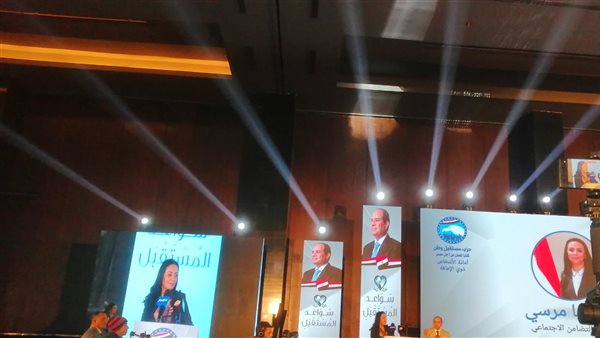السيسي طبطب على قلوب أمهات مصر 5 السيسي طبطب على قلوب أمهات مصر