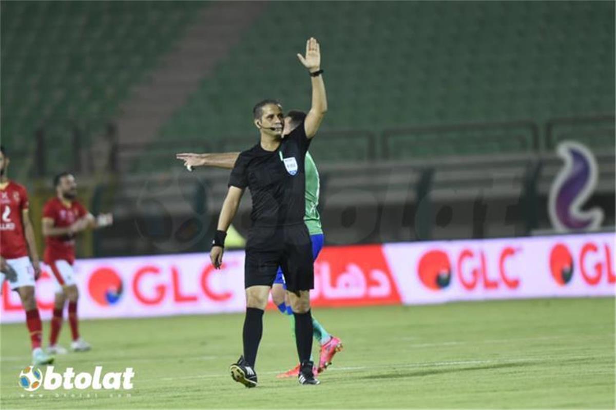محمود عاشور يشارك في ندوة فيفا لحكام الفيديو استعدادًا لكأس العالم 2026