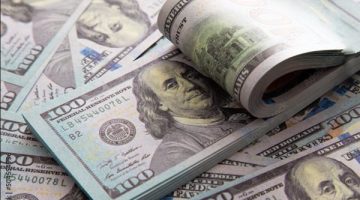 الدولار يواصل الخسائر بعد تصريحات ترامب بشأن الرسوم الجمركية