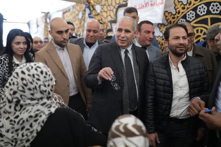 1737488104 112 بطيئة مستقبل وطن أطلق قافلة طبية مجانية بشرق الإسكندرية