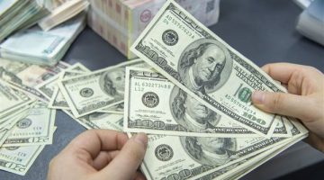 انفراجة مهمة فى أزمة الدولار.. خبر سعيد من المركزي.. وارتفاع كبير فى إيرادات “اقتصادية قناة السويس”