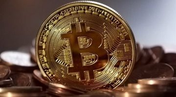 سعر البيتكوين اليوم يستقر عند 104 آلاف دولار