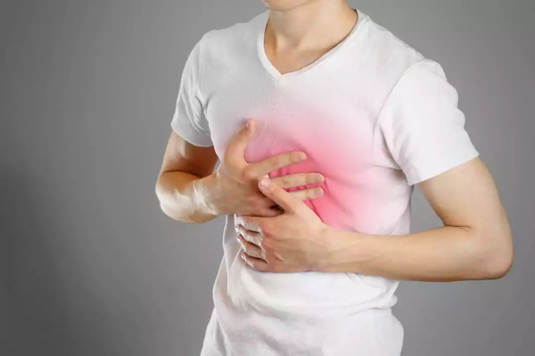 مشروبات منزلية للتخلص من حرقة المعدة 5 مشروبات منزلية للتخلص من حرقة المعدة