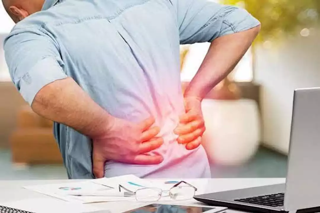 5 أسباب لألم الظهر عند الانحناء- هل خطيرة؟‎