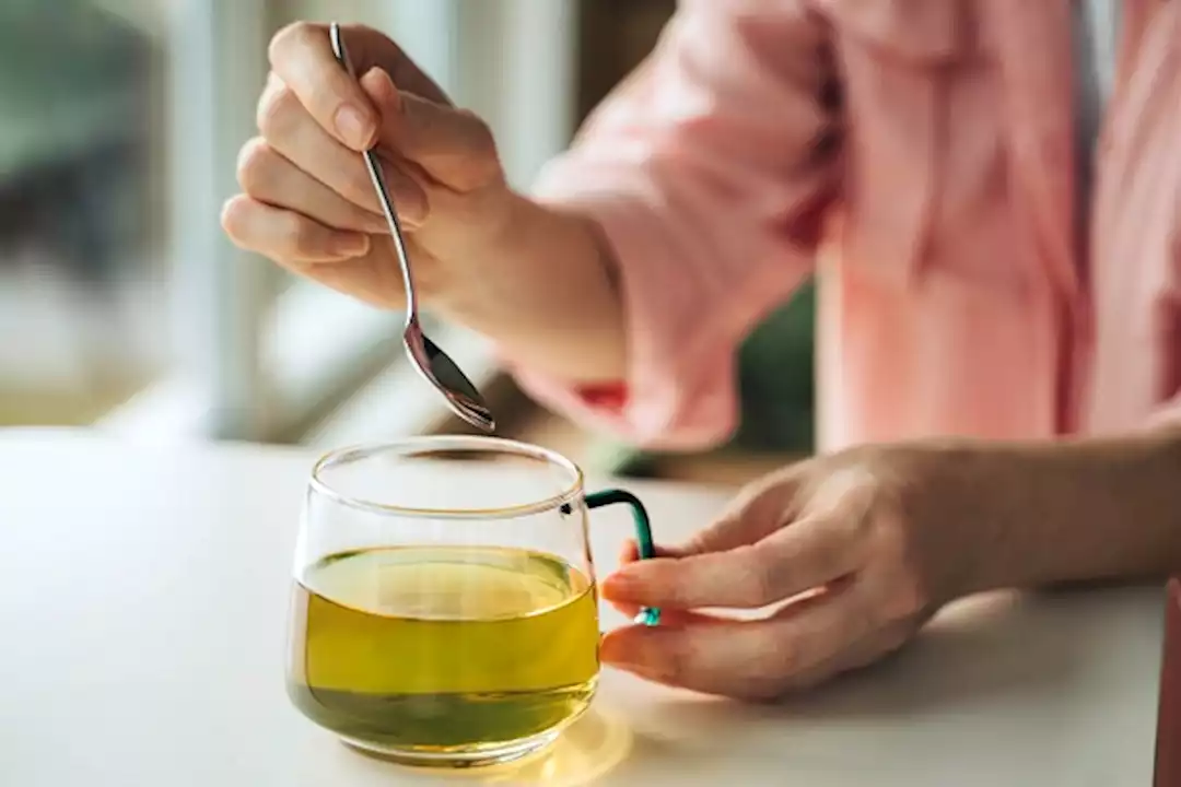 علامات ارتفاع  الكوليسترول- 5 مشروبات على الريق لخفضه