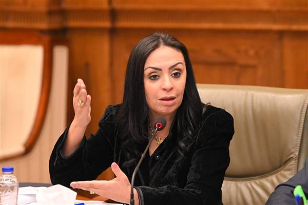 وزيرة التضامن تتابع تداعيات حريق منشية ناصر .. وتوجه بصرف التعويضات اللازمة 5 وزيرة التضامن تتابع تداعيات حريق منشية ناصر .. وتوجه بصرف التعويضات اللازمة